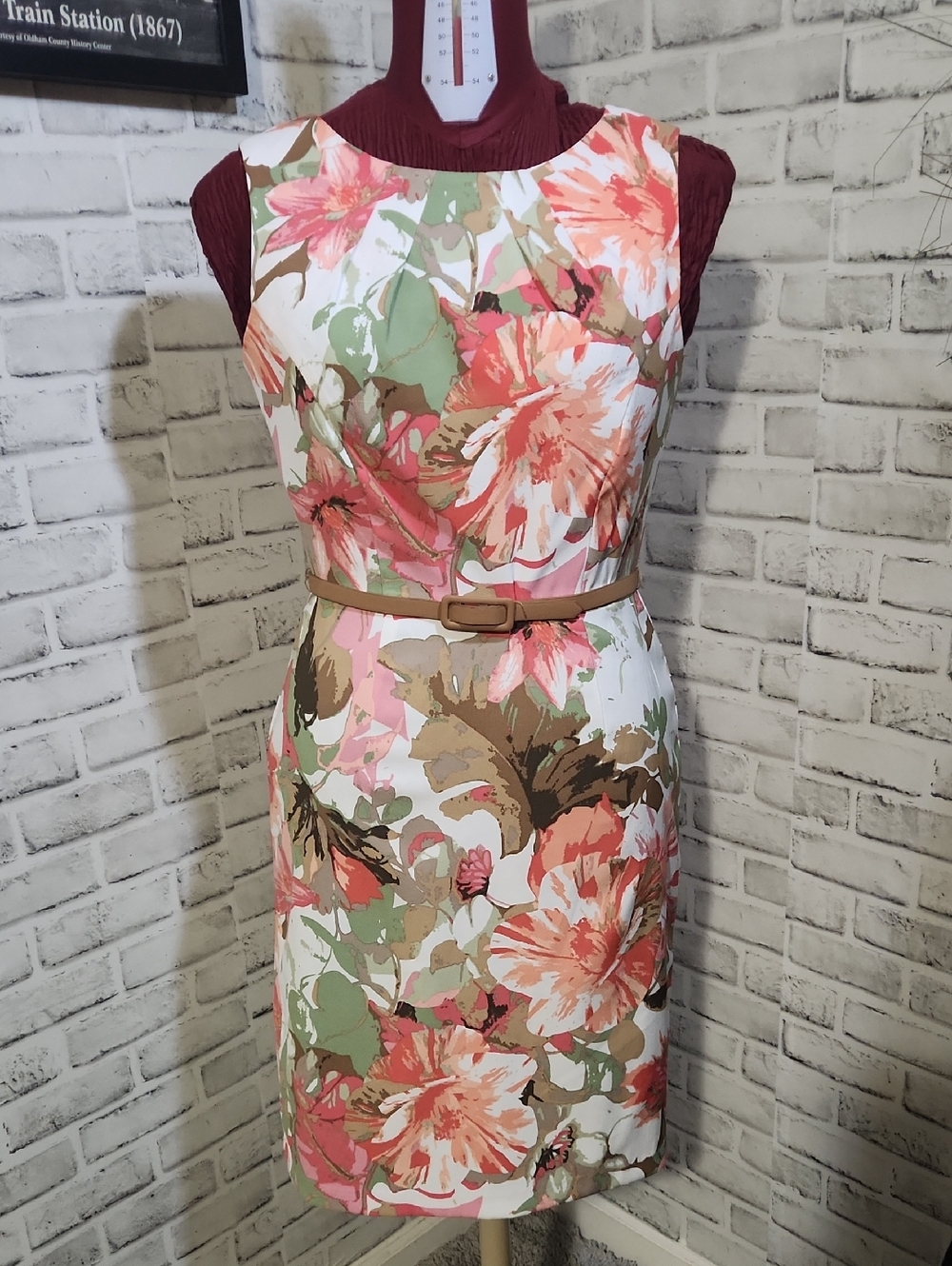 Dressbarn Coral and Green Floral Mini Sheath Dress SZ 6